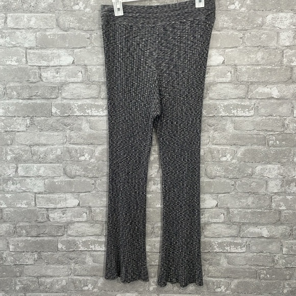 Athleta Heather Grey Revolve Pant - Picture 4 of 9